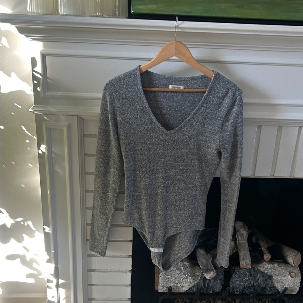 Madewell Gray V-Neck Long Sleeve Bodysuit